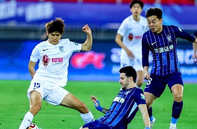跌宕起伏 2-2!武汉三镇与大连英博球员表现评分与点评
