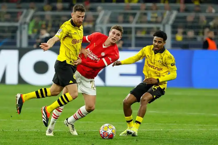 黄黑战舰：欧冠赛场上的青春风暴与逆袭传奇